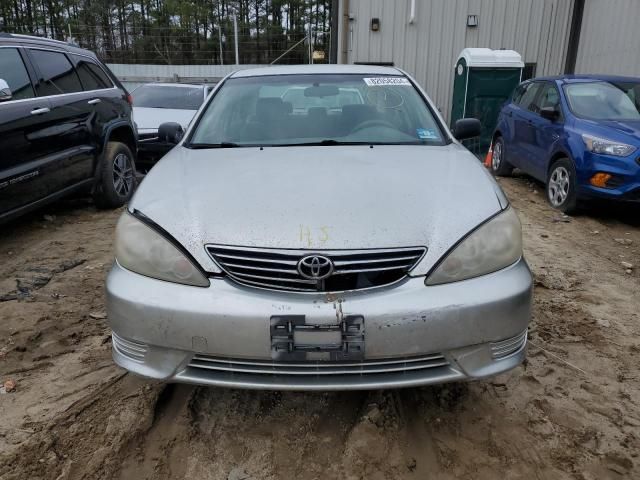 2005 Toyota Camry LE