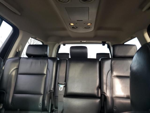 2008 Nissan Armada SE