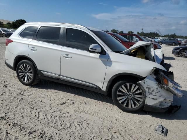 2020 Mitsubishi Outlander SE