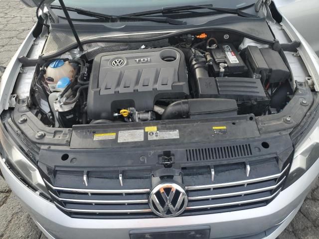 2014 Volkswagen Passat SE