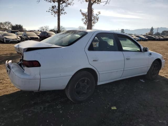 1999 Toyota Camry LE