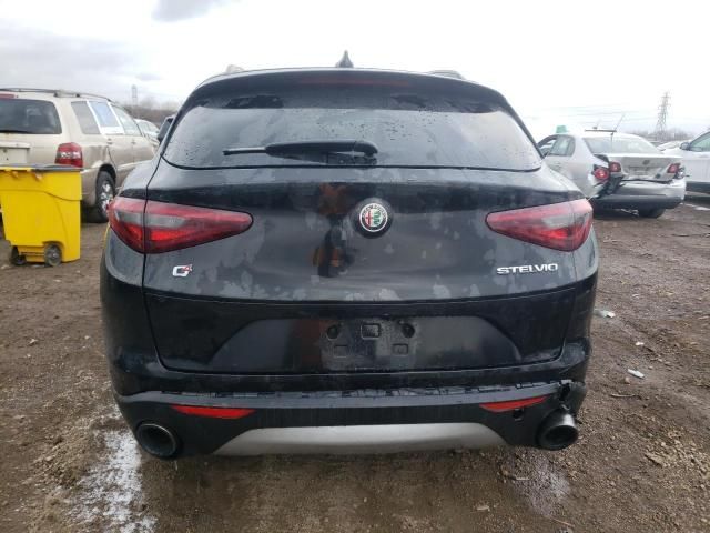 2018 Alfa Romeo Stelvio Sport