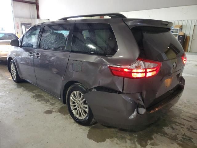 2015 Toyota Sienna XLE