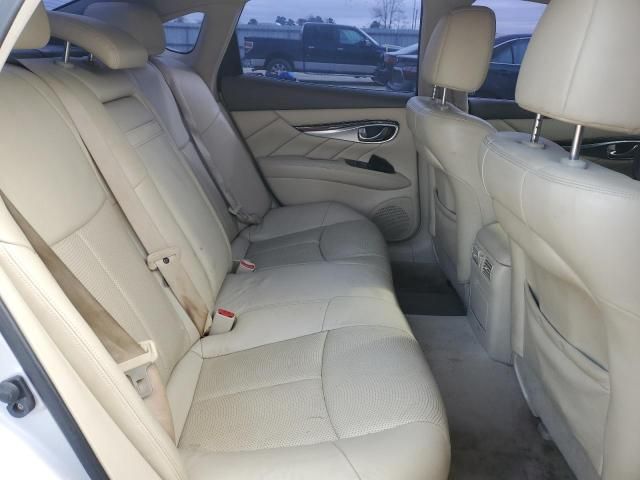 2012 Infiniti M37