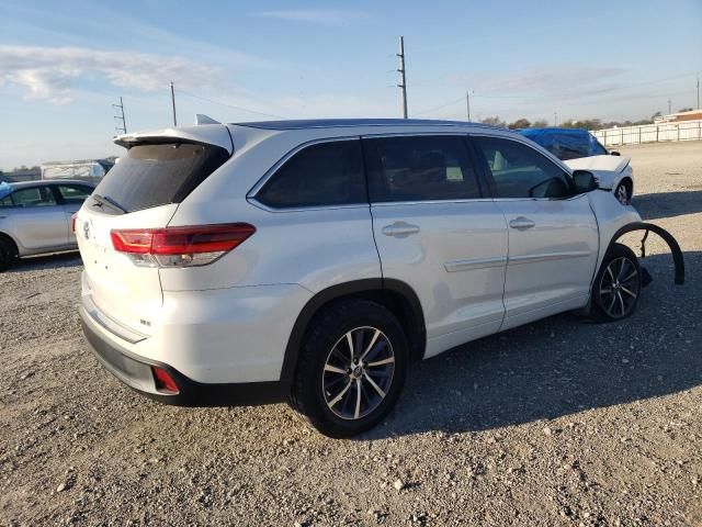 2017 Toyota Highlander SE