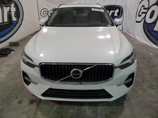 2022 Volvo XC60 B5 Momentum