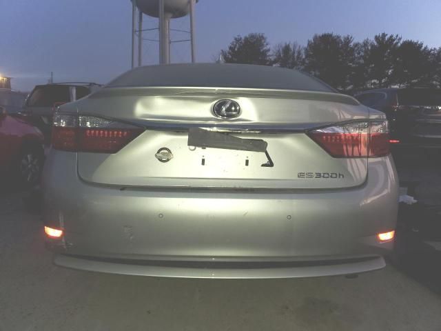 2015 Lexus ES 300H