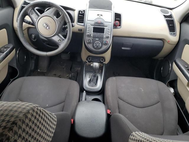 2011 KIA Soul +