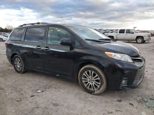 2020 Toyota Sienna XLE