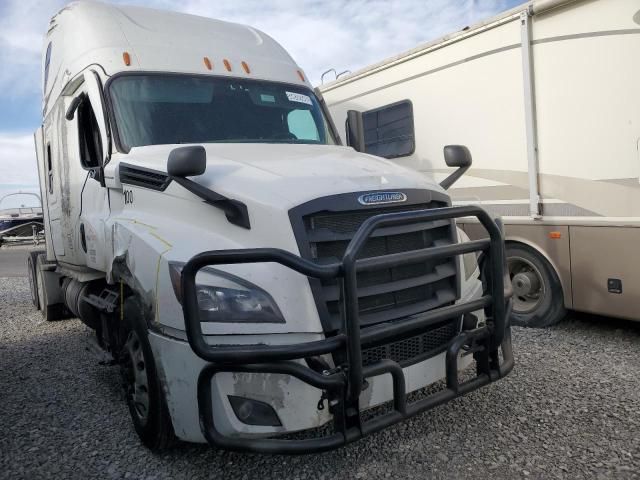 2022 Freightliner Cascadia 126