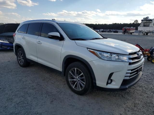 2019 Toyota Highlander SE