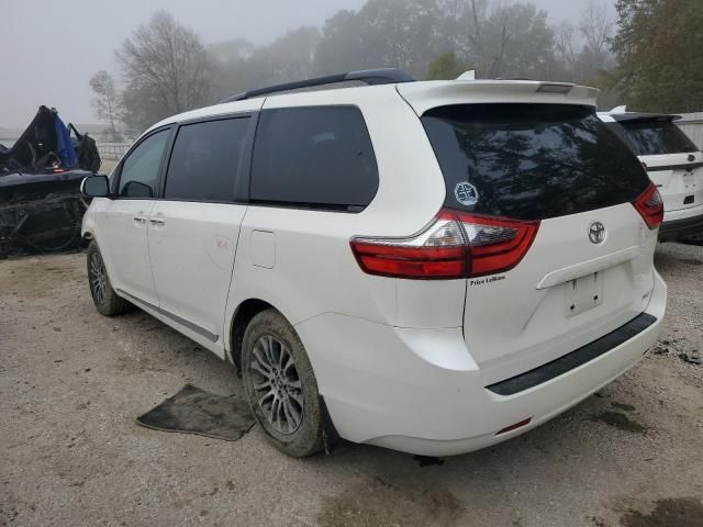 2020 Toyota Sienna XLE