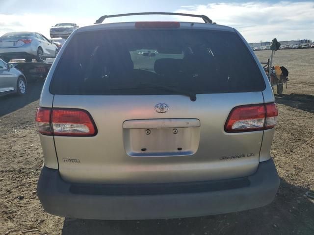 2001 Toyota Sienna CE