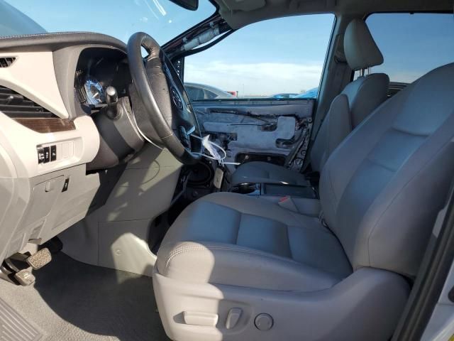 2020 Toyota Sienna XLE