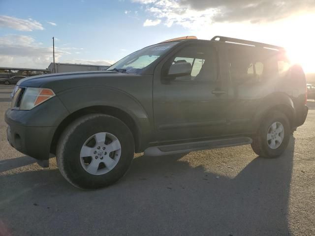 2005 Nissan Pathfinder LE