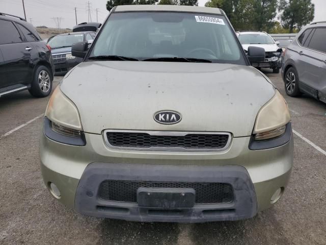 2010 KIA Soul +