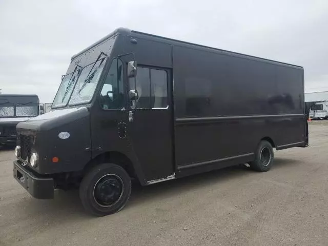 2009 Freightliner Chassis M Line WALK-IN Van