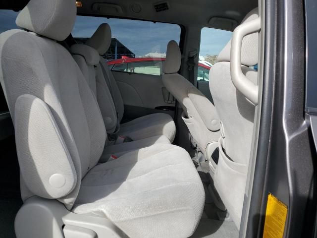 2014 Toyota Sienna LE