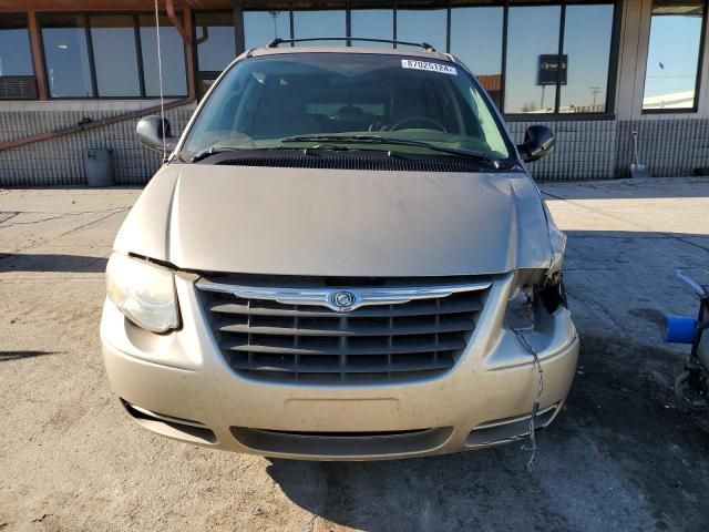 2006 Chrysler Town & Country Touring