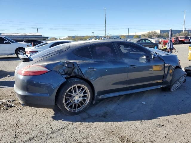 2011 Porsche Panamera 2