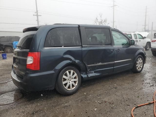 2013 Chrysler Town & Country Touring