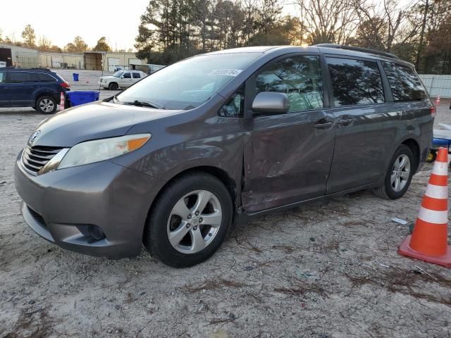 2011 Toyota Sienna LE