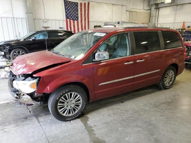 2013 Chrysler Town & Country Touring L