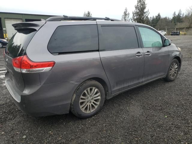 2011 Toyota Sienna XLE