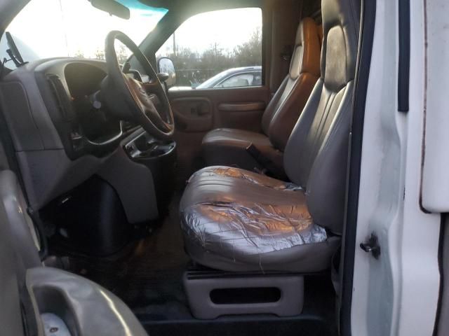 2001 Chevrolet Express Cutaway G3500