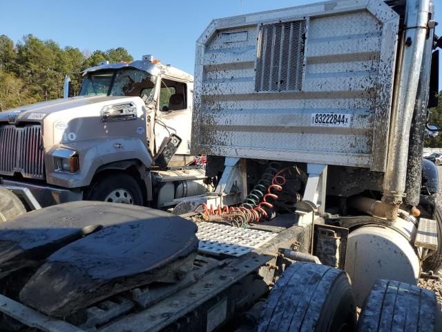 2007 Freightliner Conventional Columbia