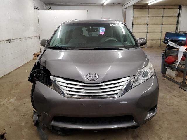 2013 Toyota Sienna LE