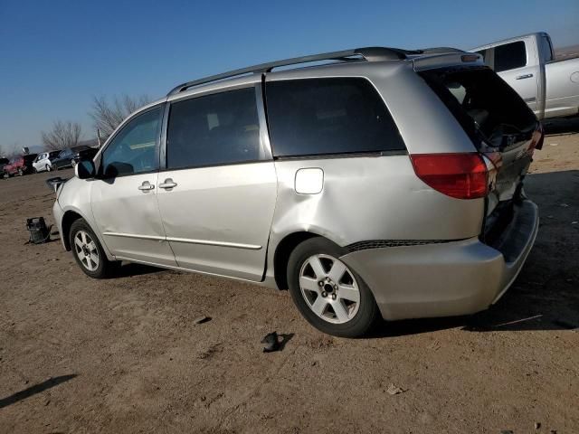 2004 Toyota Sienna XLE