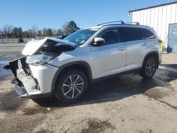 Salvage cars for sale at auction: 2019 Toyota Highlander SE