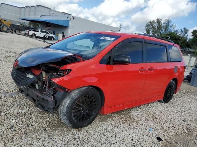 2015 Toyota Sienna XLE