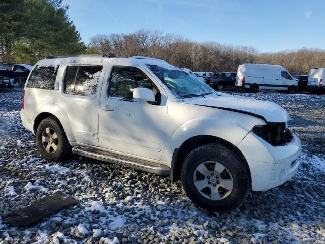 2005 Nissan Pathfinder LE