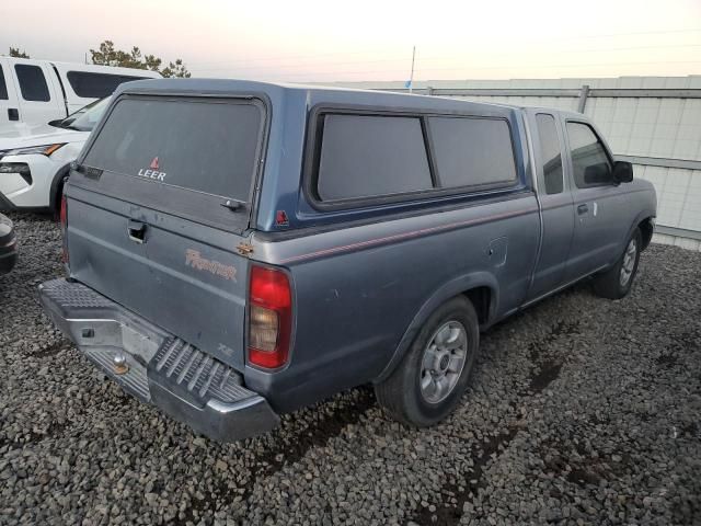 2000 Nissan Frontier King Cab XE