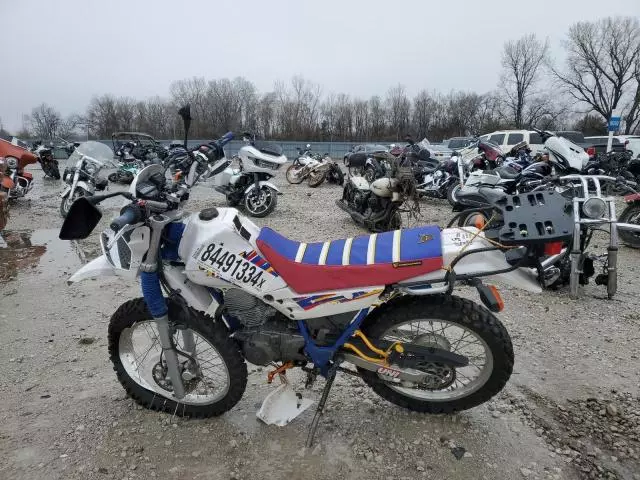 1996 Yamaha XT225