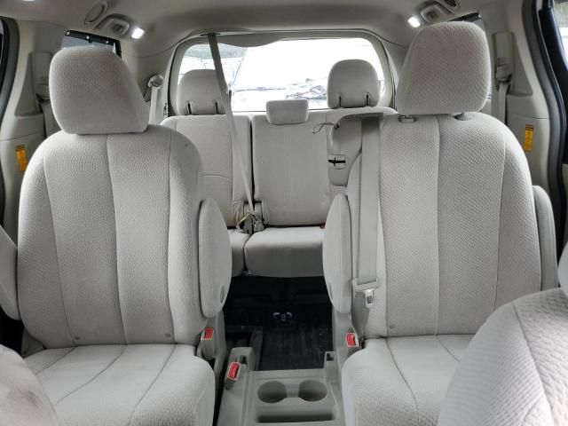 2014 Toyota Sienna LE