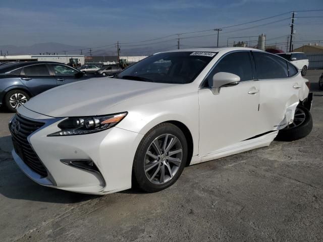 2016 Lexus ES 300H