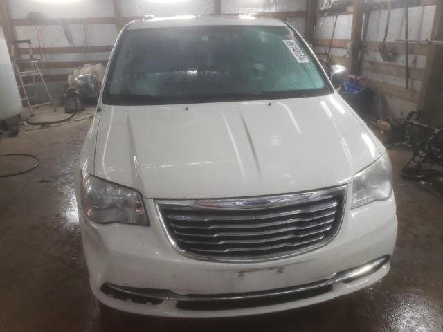 2013 Chrysler Town & Country Touring L