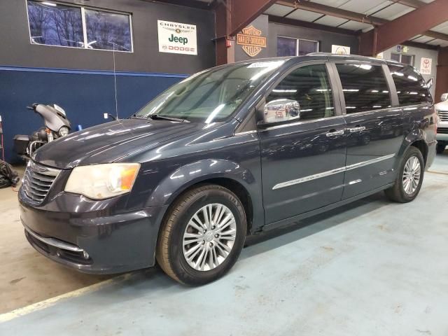 2013 Chrysler Town & Country Touring L