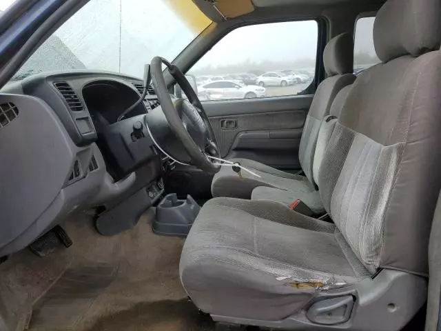 2000 Nissan Frontier King Cab XE