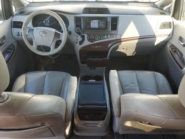 2014 Toyota Sienna XLE