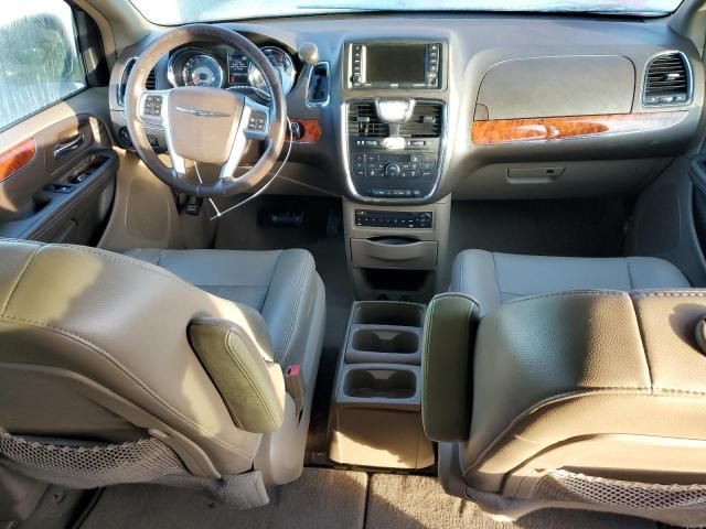 2012 Chrysler Town & Country Touring L