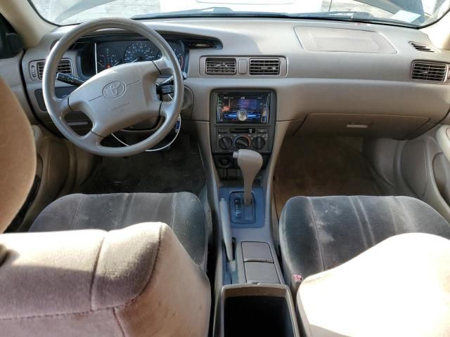 1999 Toyota Camry LE