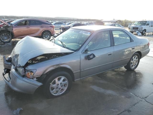 2000 Toyota Camry LE