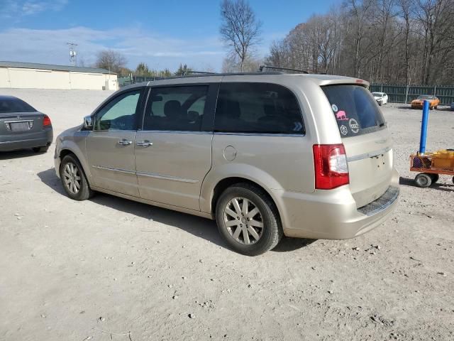 2012 Chrysler Town & Country Touring L