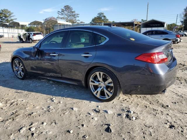 2011 Infiniti M56