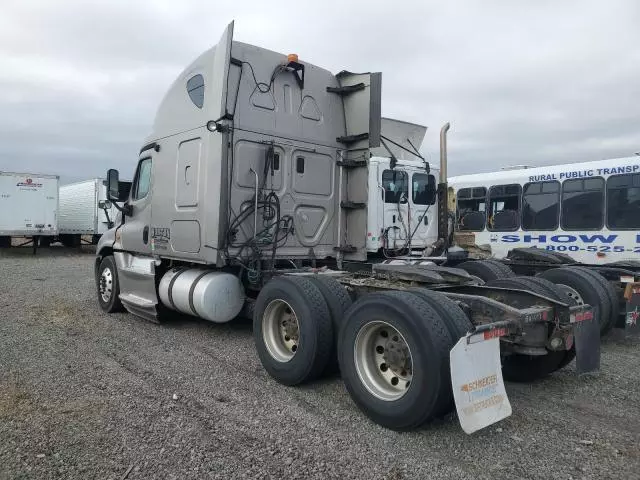 2013 Freightliner Cascadia 125