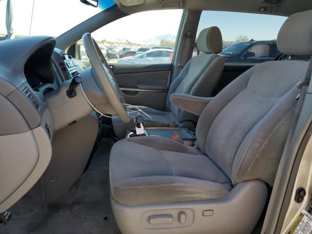 2006 Toyota Sienna CE